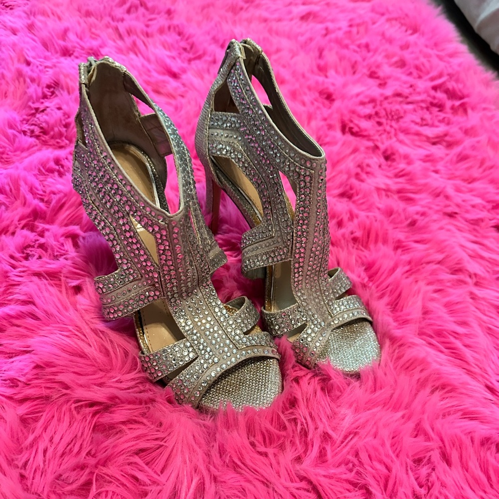 Gianni Bini High Heels size 6
